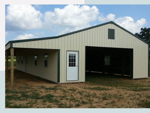 Строительство конюшен в Саянске