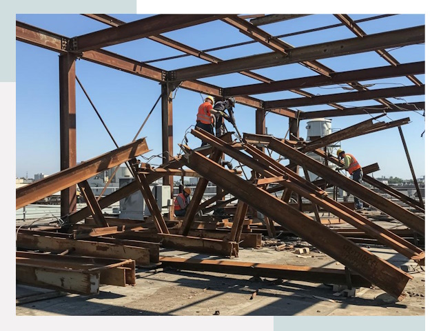 Демонтаж металлоконструкций в Саянске от 610 руб.