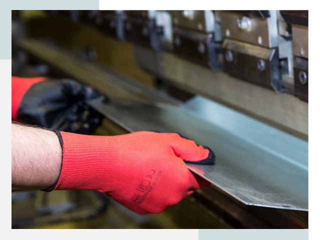 Гибка металла в Саянск от 610 руб. - Надёжно и быстро